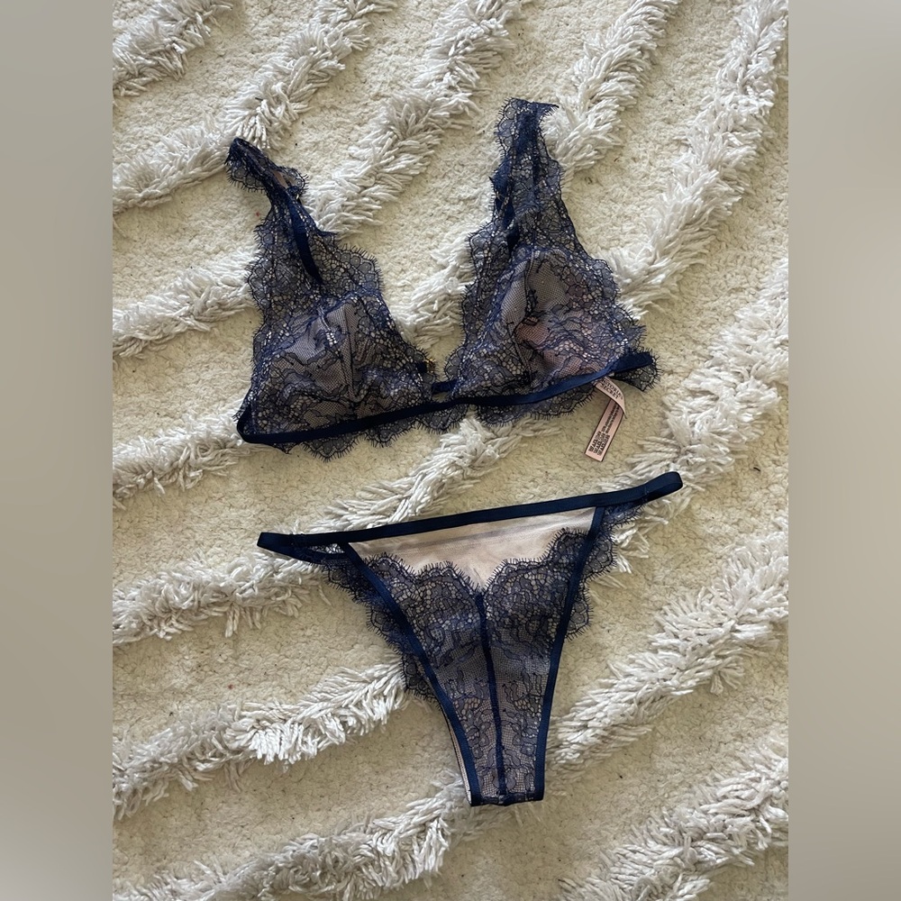 Victoria's Secret Navy Blue Lace Bralette/Panty set
